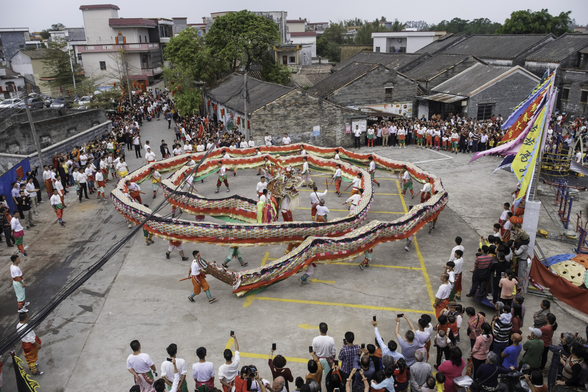the dragon dance in Kuanjiao Village. Photo provided by Wu Yongqiang. 南方拍客 Wu Yongqiang 供图