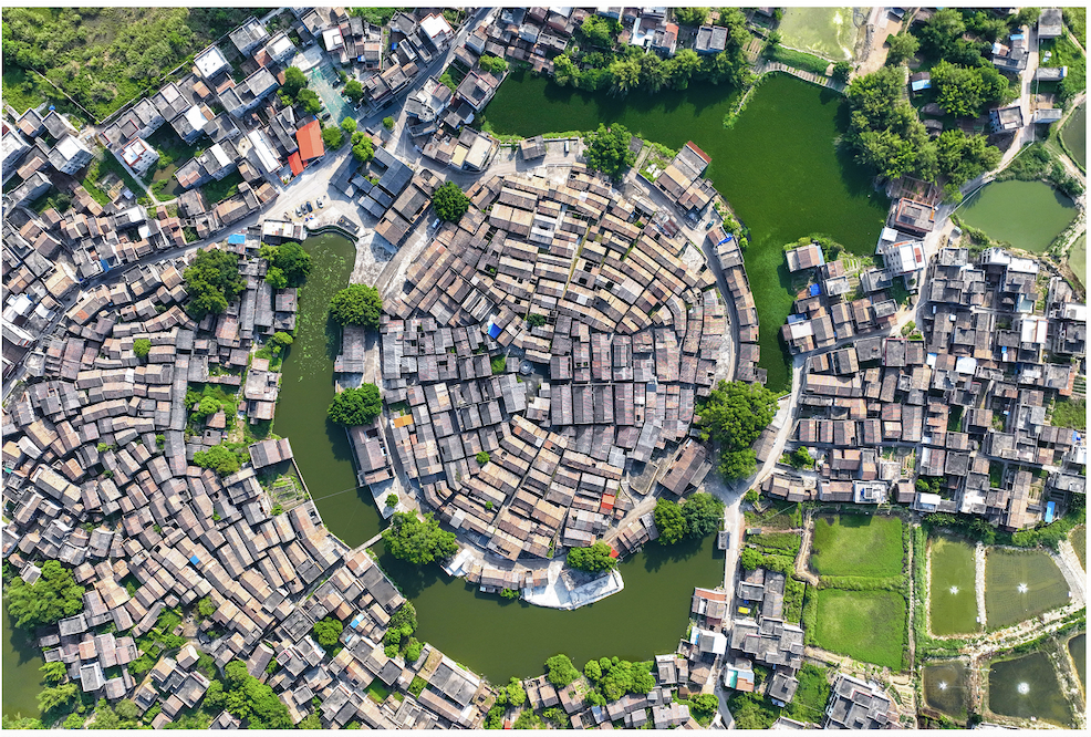 Li Cha “Bagua Village.”  Photo taken by Liang Liang. 南方拍客 Liang liang,Wu Yongqiang 供图