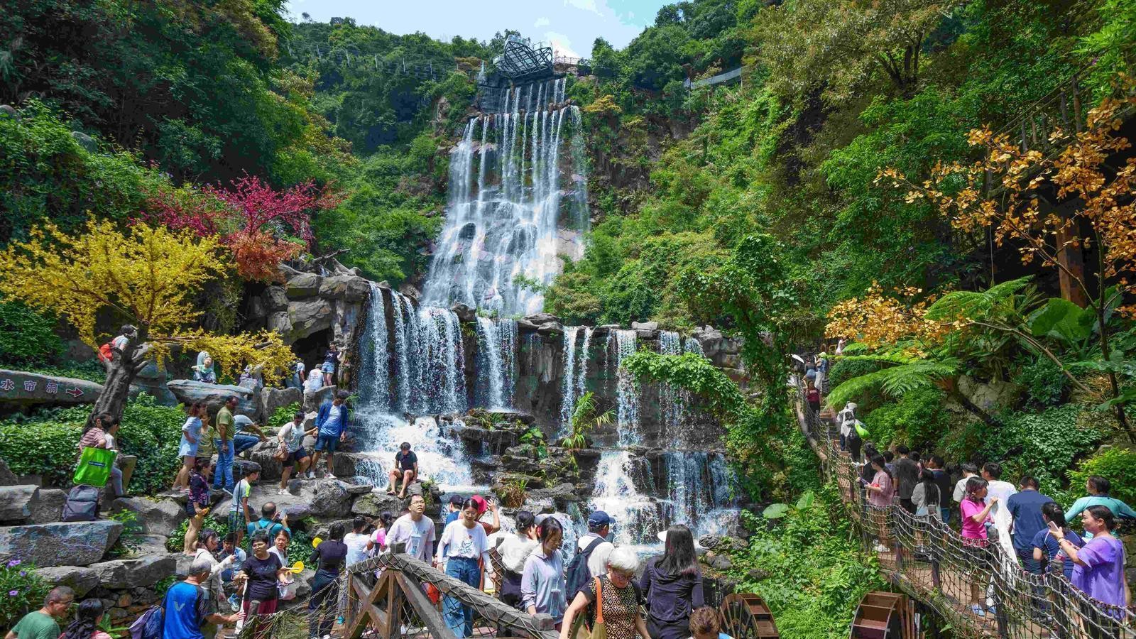 Guangdong welcomes 21.36m tourists, generating 10.4b yuan in tourism revenue over 2024 Mid-Autumn holiday