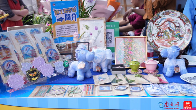 现场展示的产品。吴依妮/摄