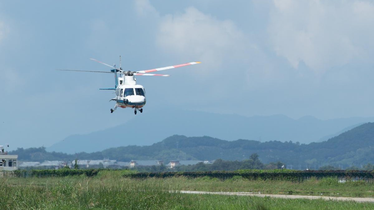 Helicopter makes first inter-provincial cross-sea flight from Sanya