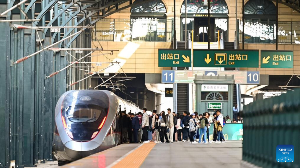 China expects 175 million railway trips in National Day holiday travel rush