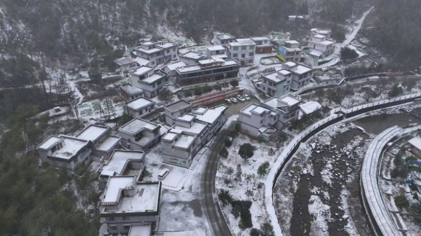 廣東2024年的第一場雪來了！粵北山村已銀裝素裹