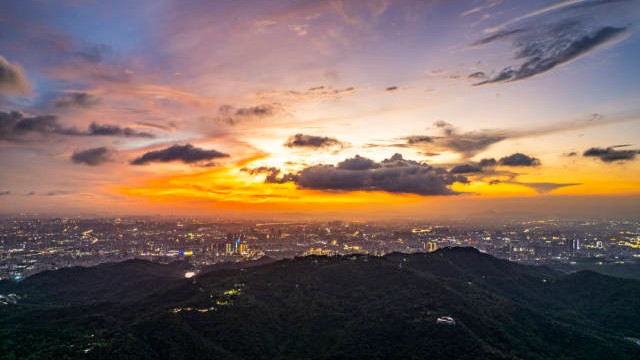 InPics | Enjoy the spectacular sunset in Guangzhou during “Great Heat”