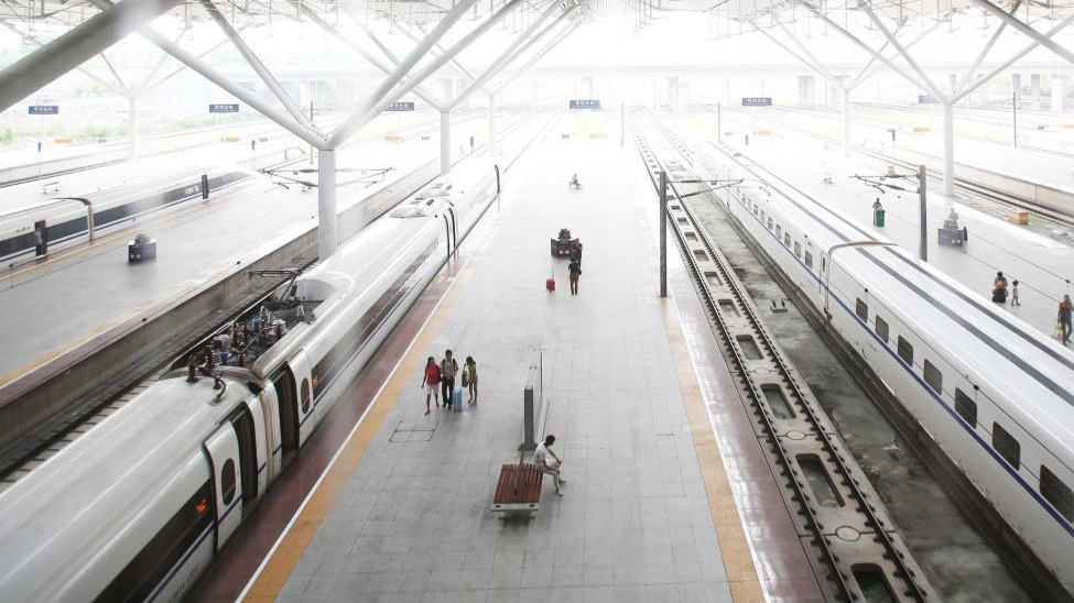 受台风“马鞍”影响，广铁停运25日部分普铁列车