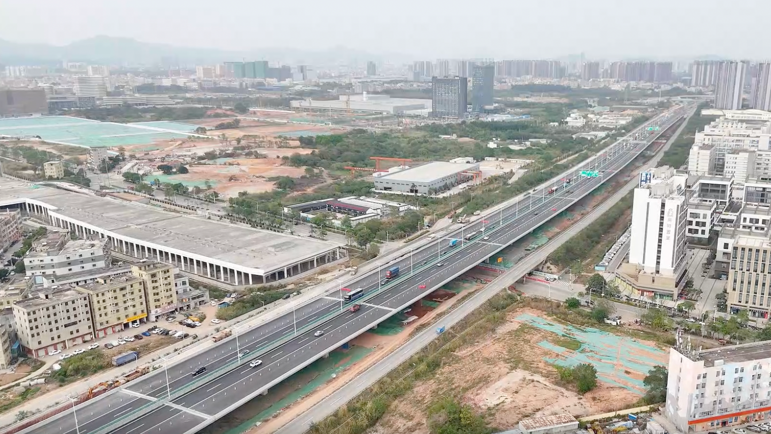 Completion of Pingshan viaduct marks milestone in Shenzhen-Shanwei West Expressway expansion project