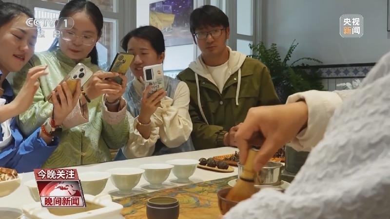 悬崖上的咖啡馆、蘑菇尝鲜游……这些旅行玩法很有趣