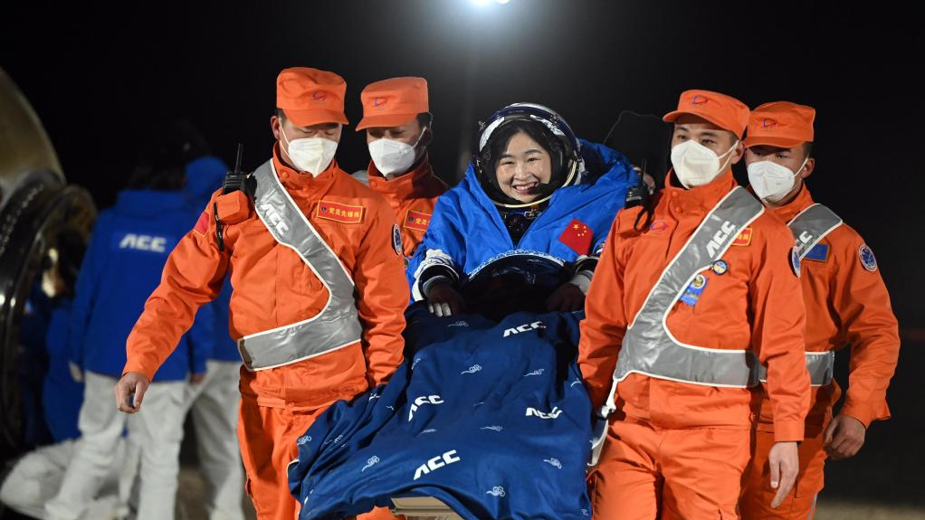 China's Shenzhou-14 astronauts return safely, accomplishing many "firsts"
