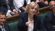 “英国最短命首相”窜台,幕后金主被曝光 “英国最短命首相”窜台,幕后金主被曝光
