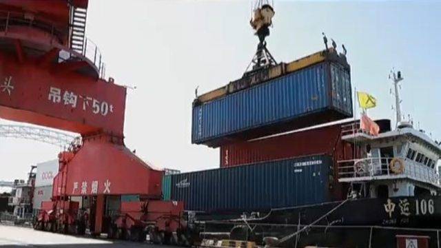 直击航展丨首批境外参展物资已顺利过关抵达展馆