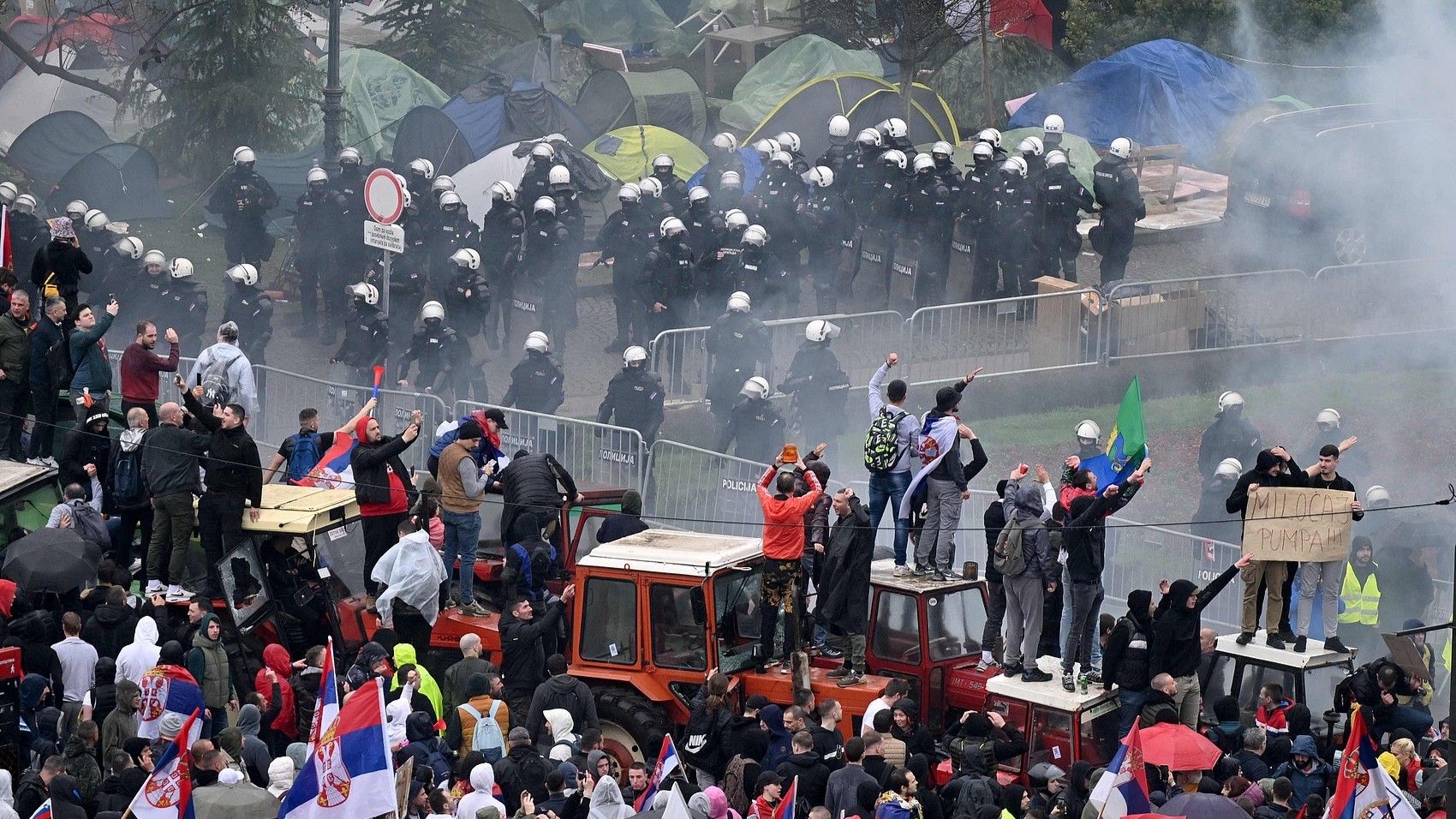 Serbia's political unrest: A new wave of "color revolution"?