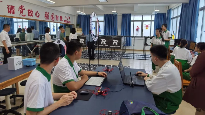 【韶关】首间团属青少年科技创新实验室揭牌