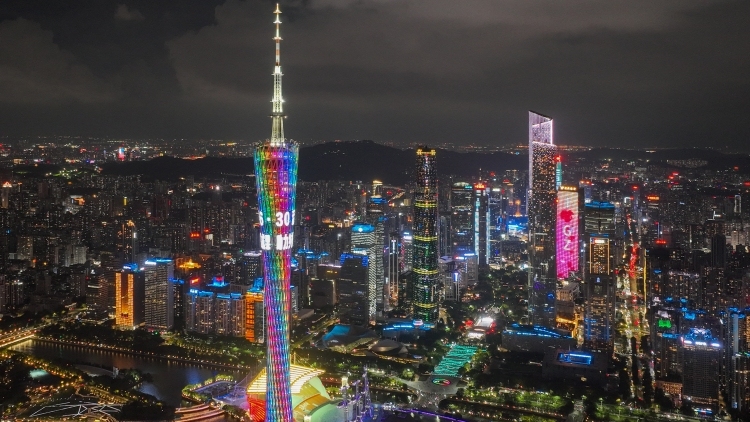 广州塔亮灯，为广东“6·30”助力乡村振兴活动打Call