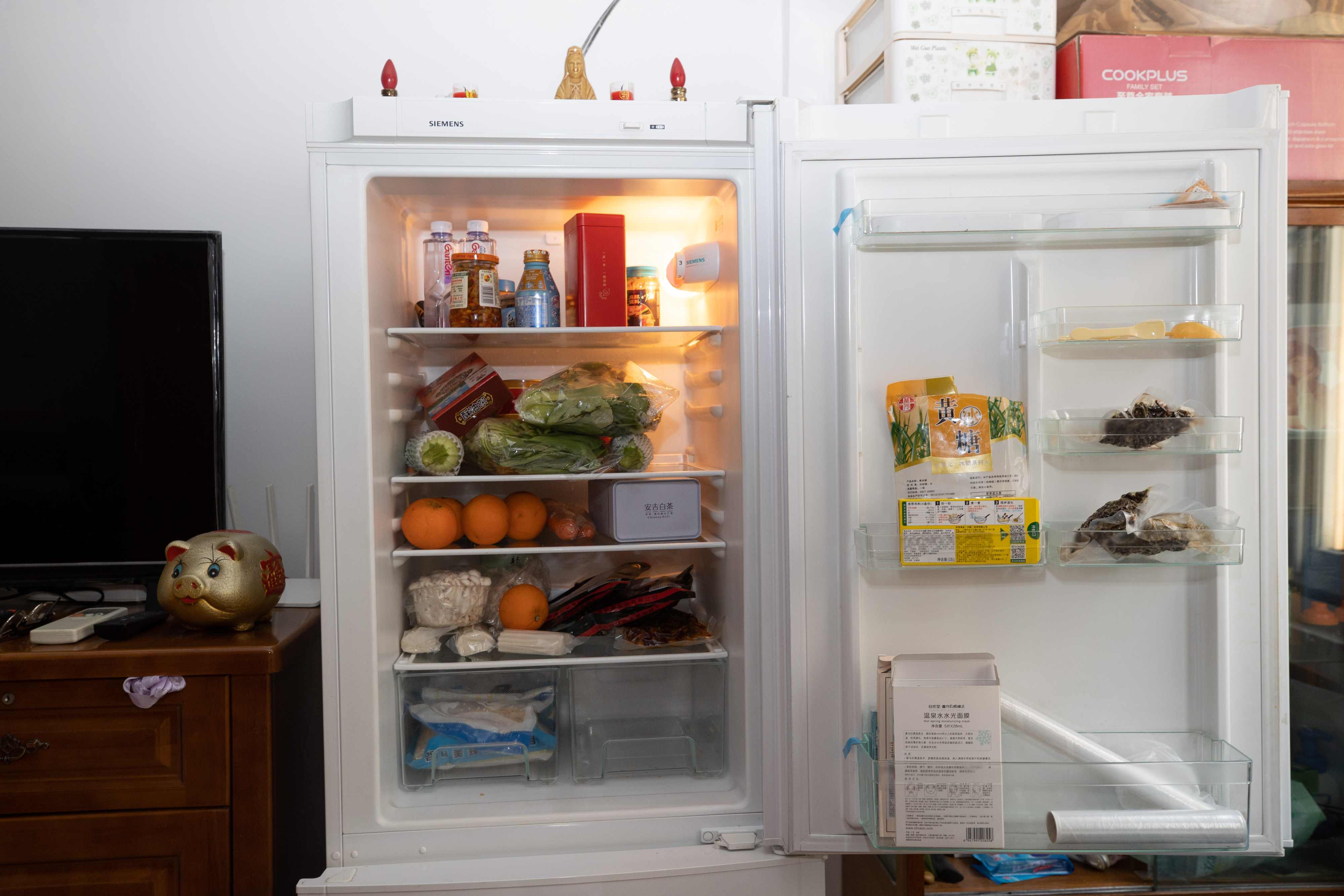 Should refrigerators be emptied & disinfected after COVID recovery?