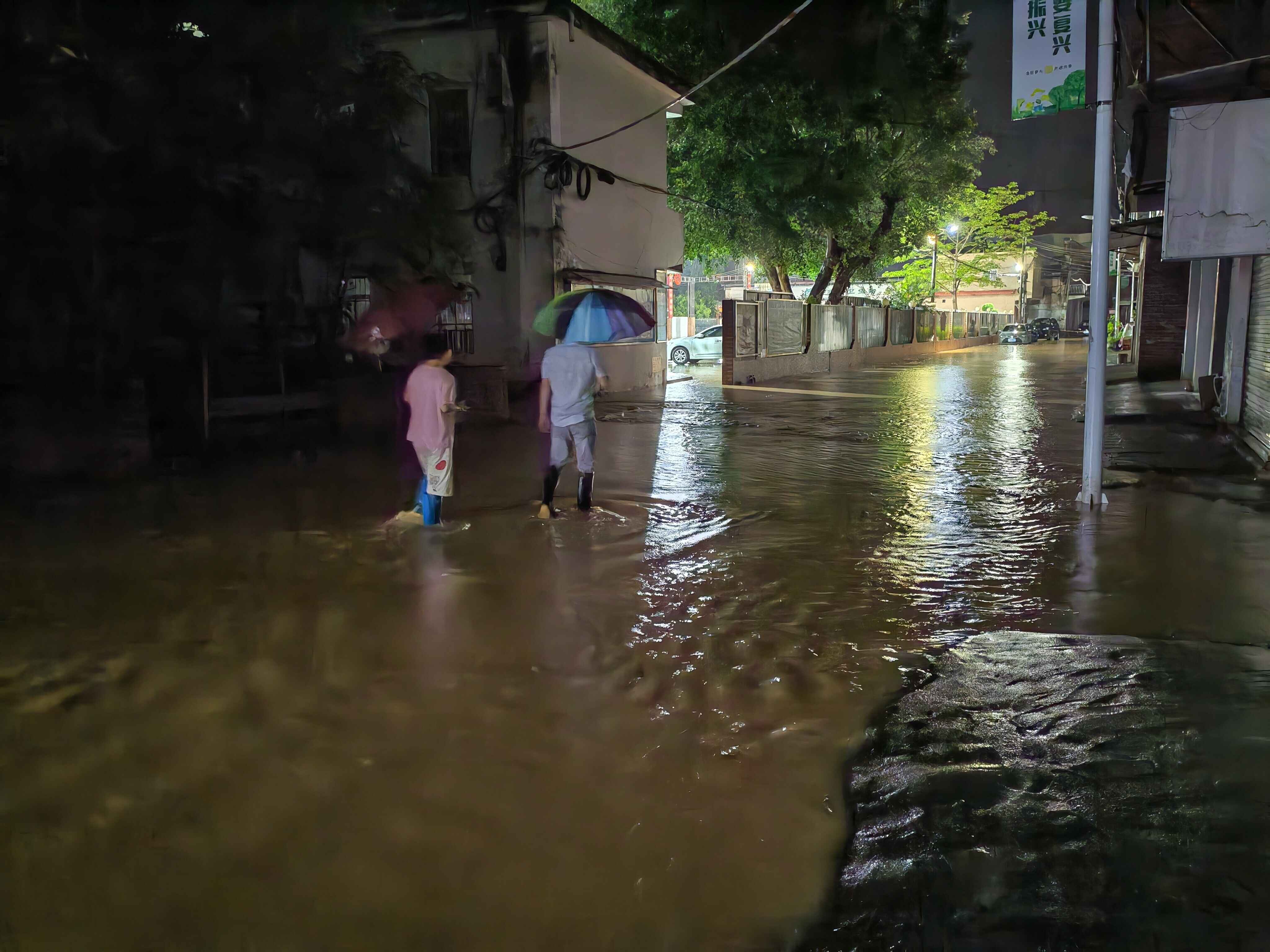 云安区都杨镇：打好强降雨防御“组合拳” 筑牢群众安全屏障