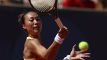 淘汰头号种子!郑钦文2-0胜斯瓦泰克晋级奥运网球女单决赛 淘汰头号种子!郑钦文2-0胜斯瓦泰克晋级奥运网球女单决赛