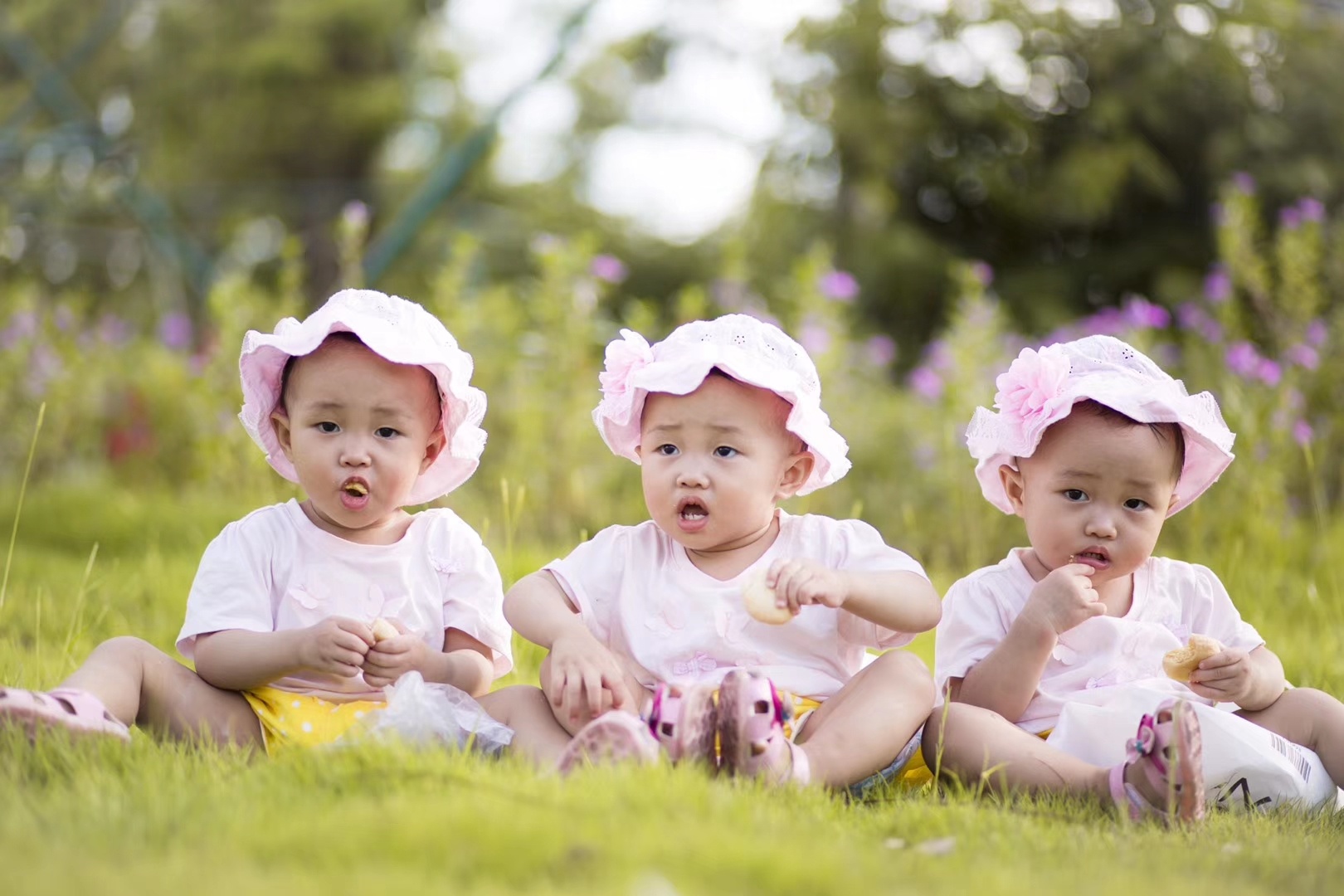宋一国为大韩民国万岁庆生 三胞胎长大帅气有型|民国|大韩|万岁_新浪娱乐_新浪网