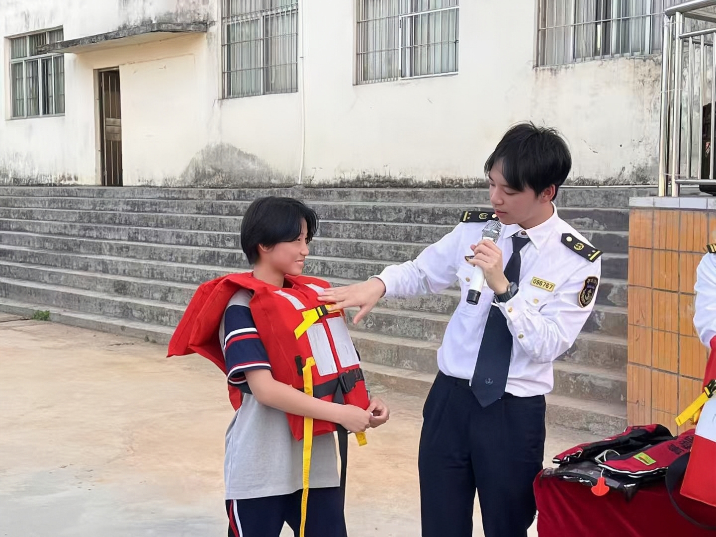 润蕾工程丨云浮海事开展防溺水安全教育宣讲活动