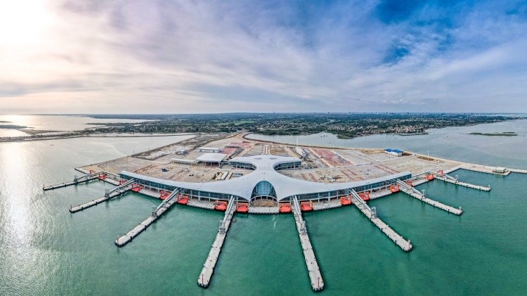 潮起南海千帆竞 粤琼携手向未来