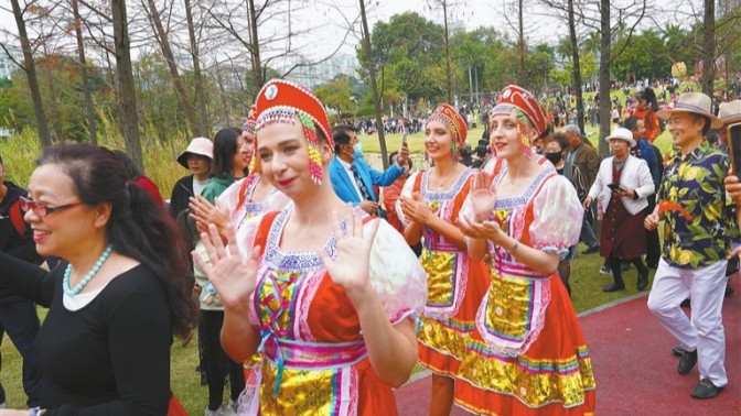 Residents revel in joy of Lantern Festival