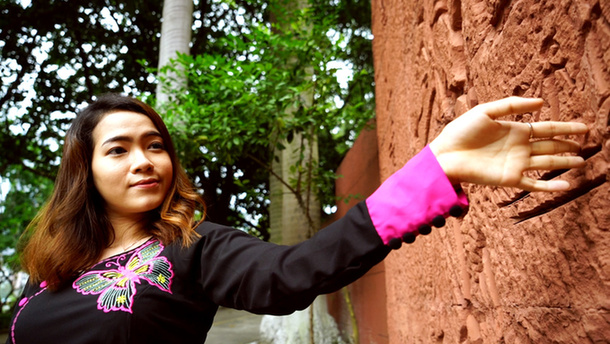 苏雪蓉立志投身华文教育，用汉语搭建中国和缅甸沟通的桥梁。