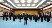 习近平等党和国家领导人参观中国共产党历史展览