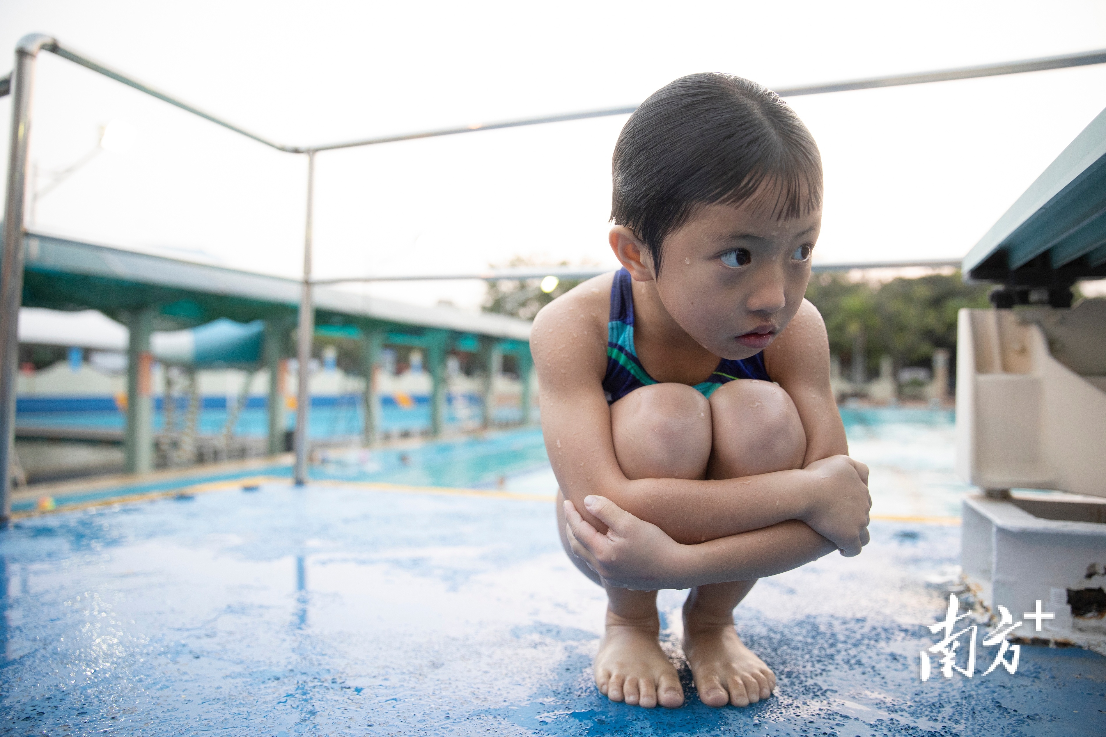 儿童跳水痛苦训练图片