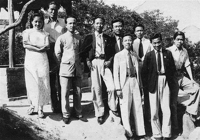 蜡烛与小桥—怀念我的外婆何正璜