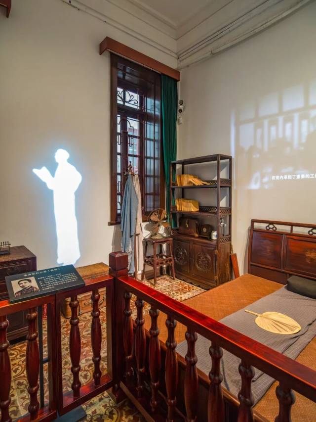 毛泽东办公室(复原)。 图源/GZphotos 毛泽东办公室(复原)。 图源/GZphotos