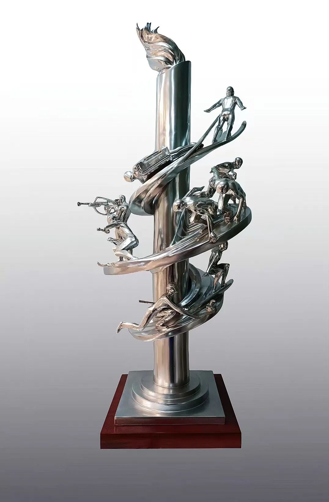吴金果《同一梦想》 综合材料  66cm×67cm×134cm 2021年