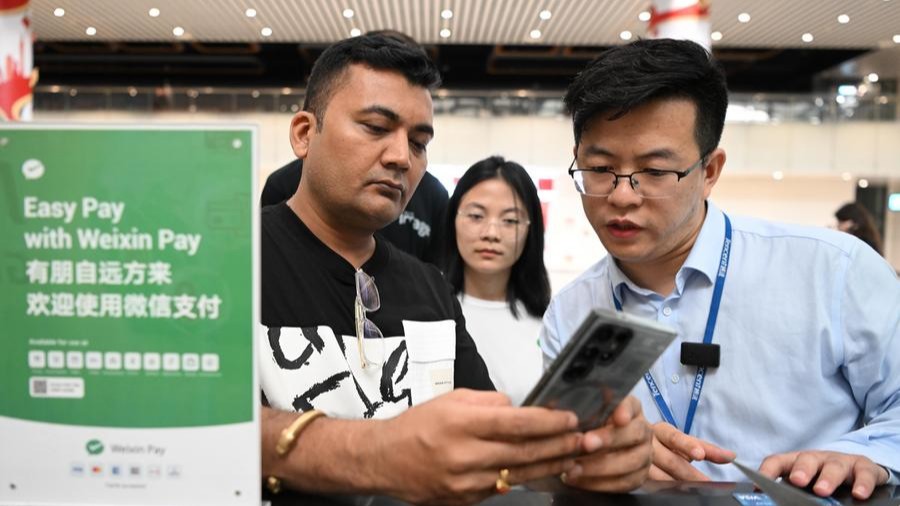 South China's aviation hub handles 10 mln cross-border trips