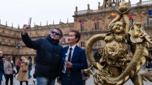 全国政协委员许鸿飞:推动文艺精品“走出去”,让世界更好读懂中国 全国政协委员许鸿飞:推动文艺精品“走出去”,让世界更好读懂中国