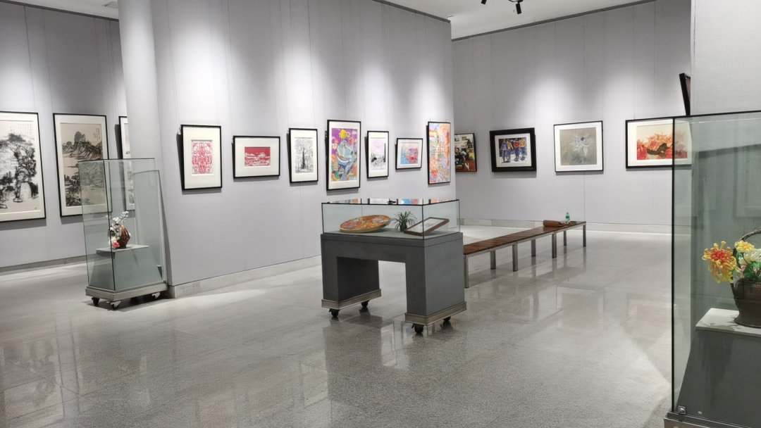 喜迎残特奥会，广东省美术作品邀请展在省立中山图书馆隆重开展