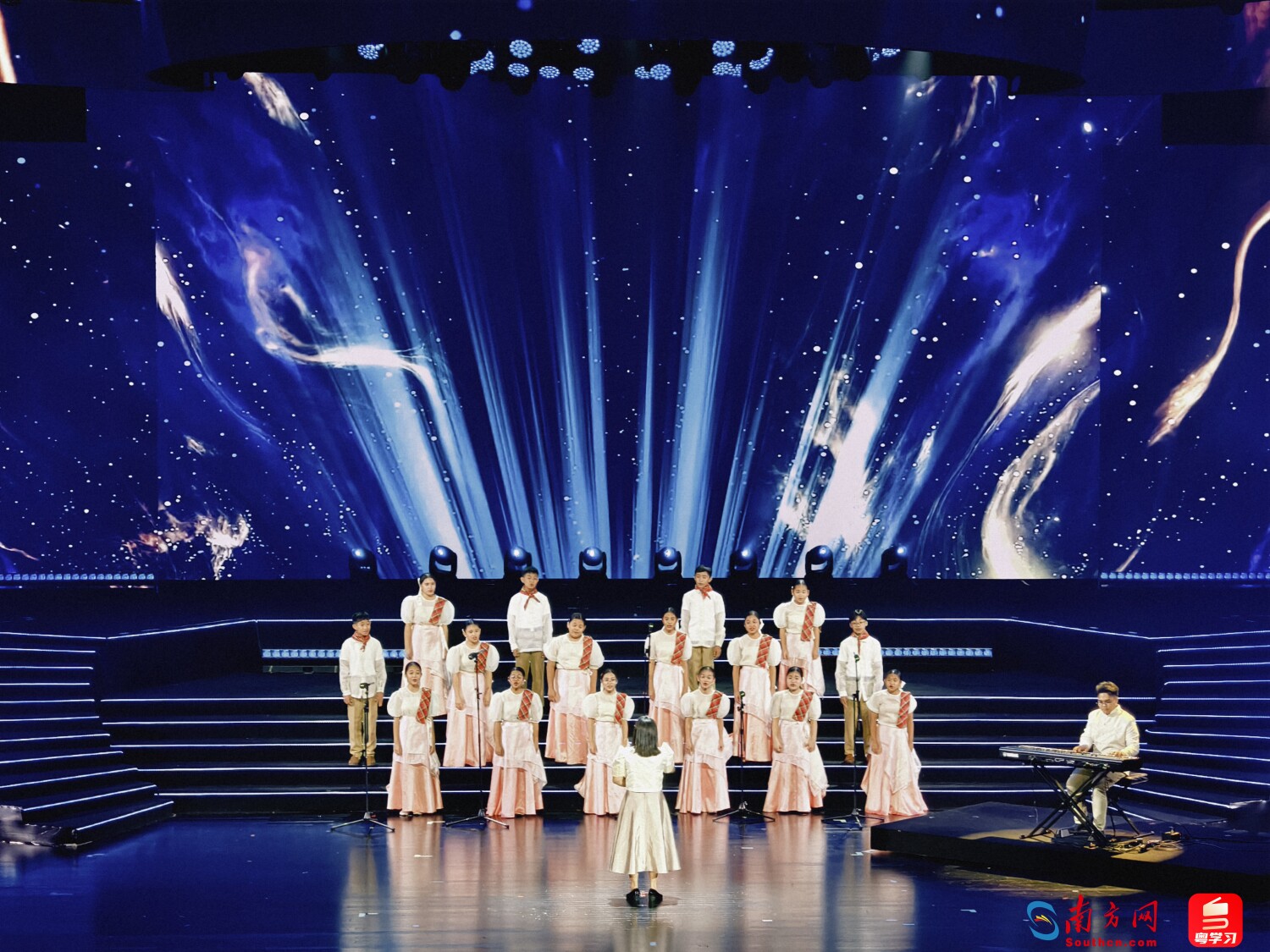 菲律宾罗布克童声合唱团演绎中文歌曲《命运与共》《茉莉花》