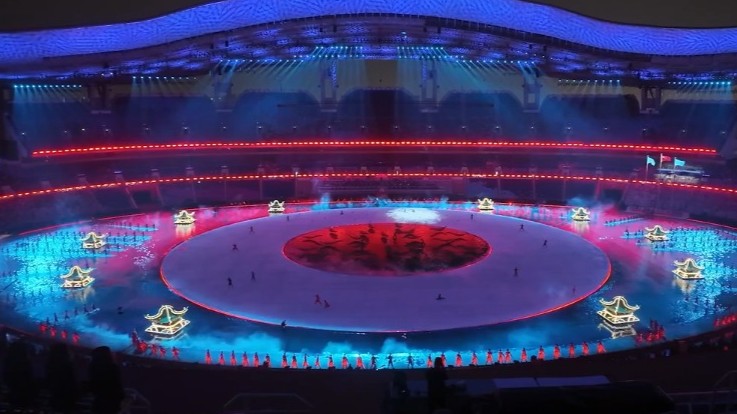 中华武术、粤剧声腔、英歌飒爽、南狮腾跃、龙舟竞技……看岭南风韵璀璨绽放