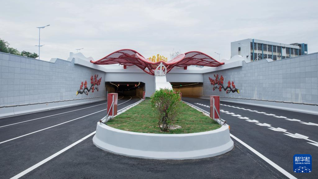 ​Guangdong : le tunnel de la baie de Haizhu mis en fonction pour une période d'essai