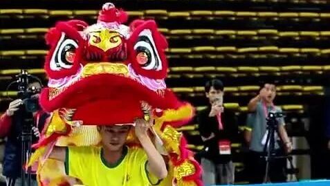 全运“粤”章 | 十五运会舞龙舞狮决赛，广东队获南狮障碍一等奖