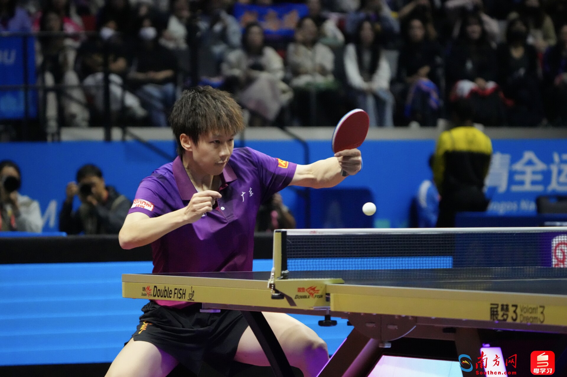 广东队林高远在比赛中