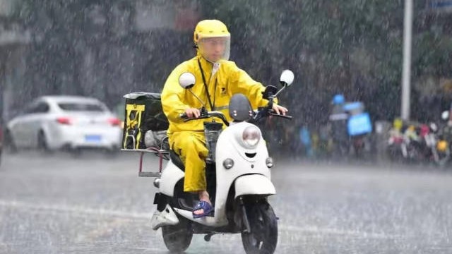 外卖三巨头近期被多地政府约谈，暴露出哪些问题？