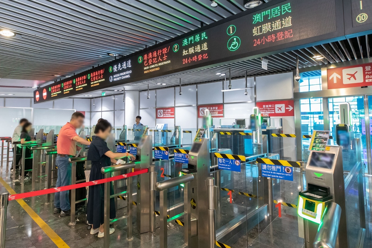Alargamento dos destinatários dos “Canais de passagem automática tradicionais de Macau” para os nacionais do Brasil e da Alemanha