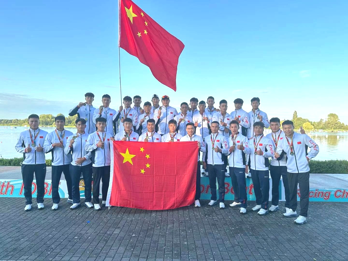 Shunde Dragon clinches historic 1000m gold at World Championships. 受访者供图