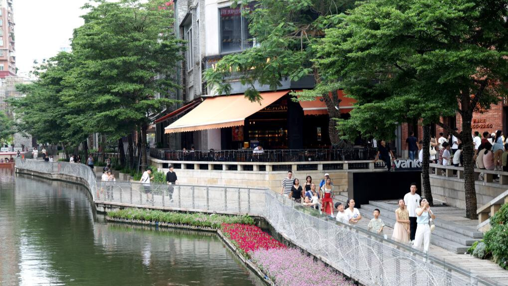 Guangzhou : le quartier de Yongqingfang attire de nombreux touristes