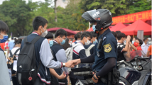 广州警方实现“平安高考”目标!58个考点投入六千余警力 广州警方实现“平安高考”目标!58个考点投入六千余警力