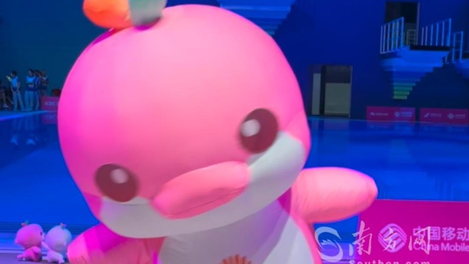 “乐融融”现场疯狂出圈 ，舞蹈卖萌信手拈来！网友：“显眼包”非你莫属了