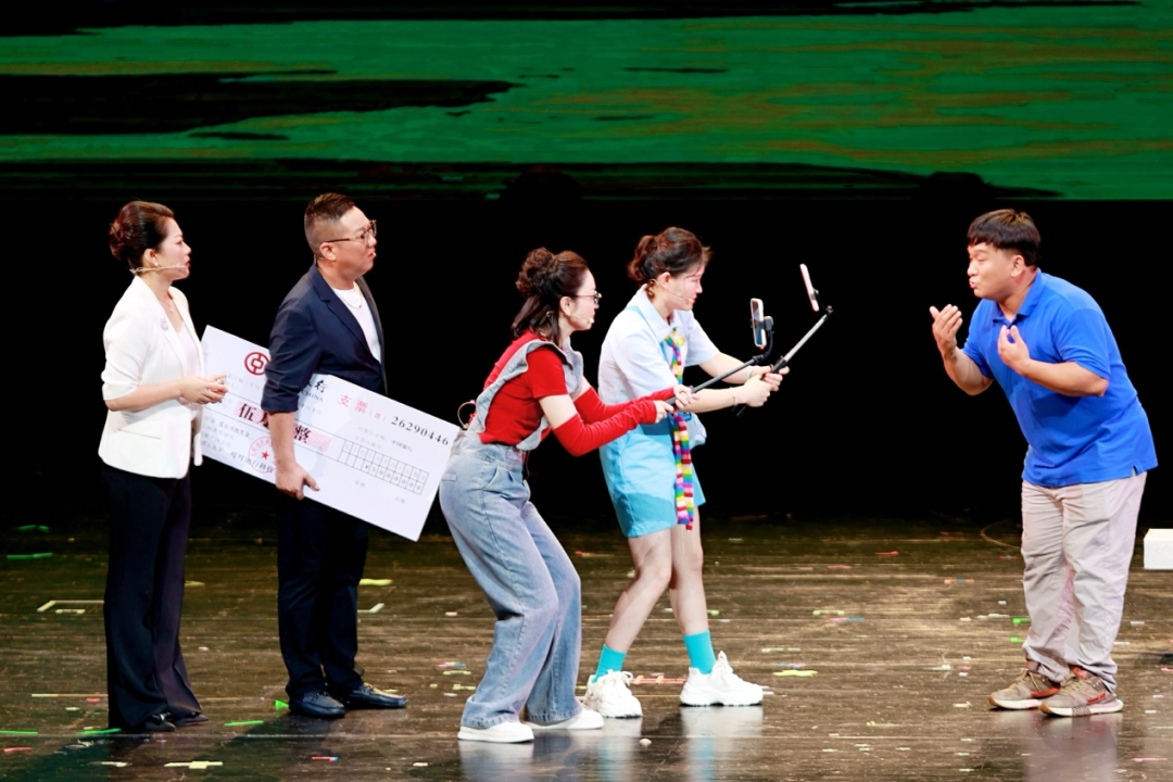 祝贺！大岭山镇原创小品《热点》荣获第二十届群星奖