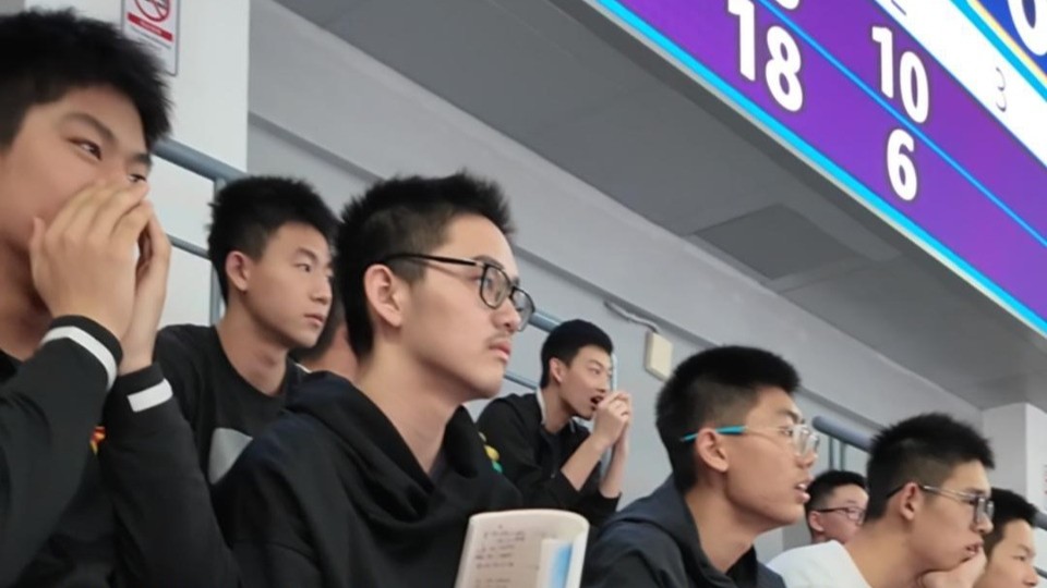 大学生含量99%的赛场能有多快乐？记者直击全运U20男排比赛