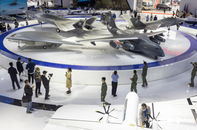 11月6日,广东珠海,第十四届中国国际航空航天博览会举办媒体探营活动。