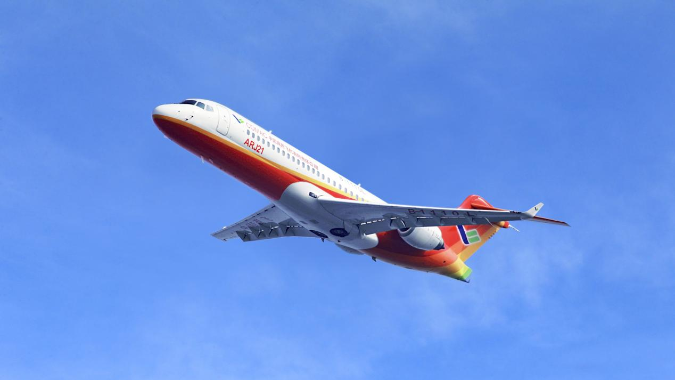 第100架國產ARJ21飛機交付市場 迎來規?；l展新階段