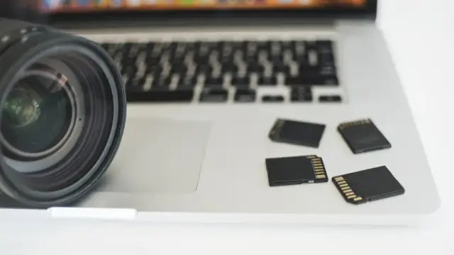 原国家某部委工作人员张某某，因间谍罪等被判死缓！