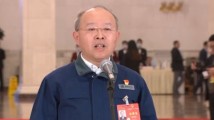 代表通道丨钱海军:拎着工具箱走在为人民服务的第一线 让灯暖万家 代表通道丨钱海军:拎着工具箱走在为人民服务的第一线 让灯暖万家